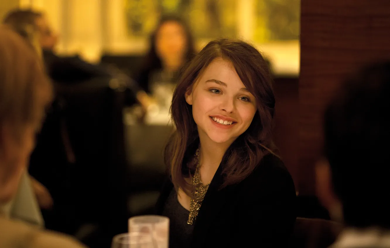 Фото обои девушка, улыбка, Grace, шатенка, боке, Chloë, Moretz, Clouds of Sils Maria