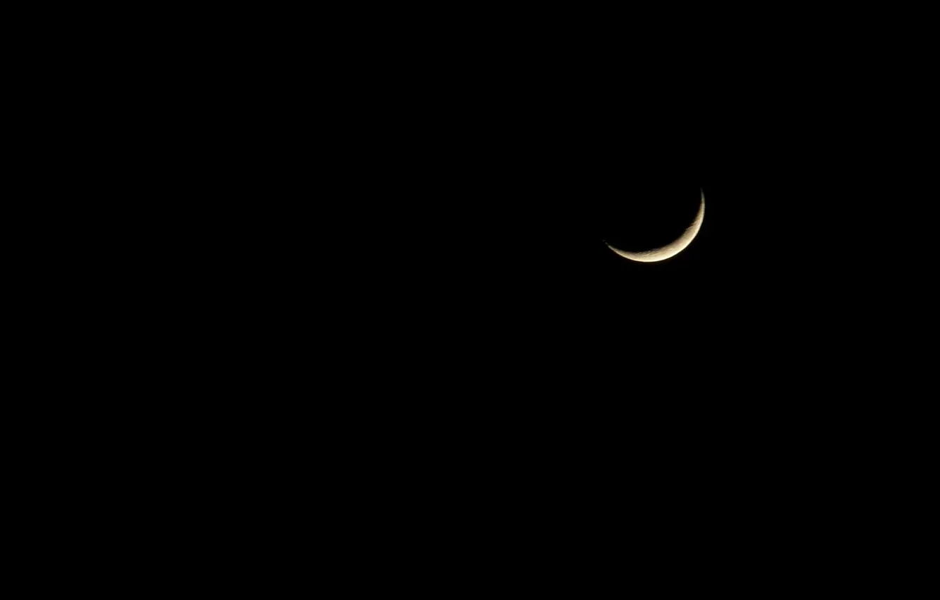 Фото обои небо, ночь, месяц, черный фон