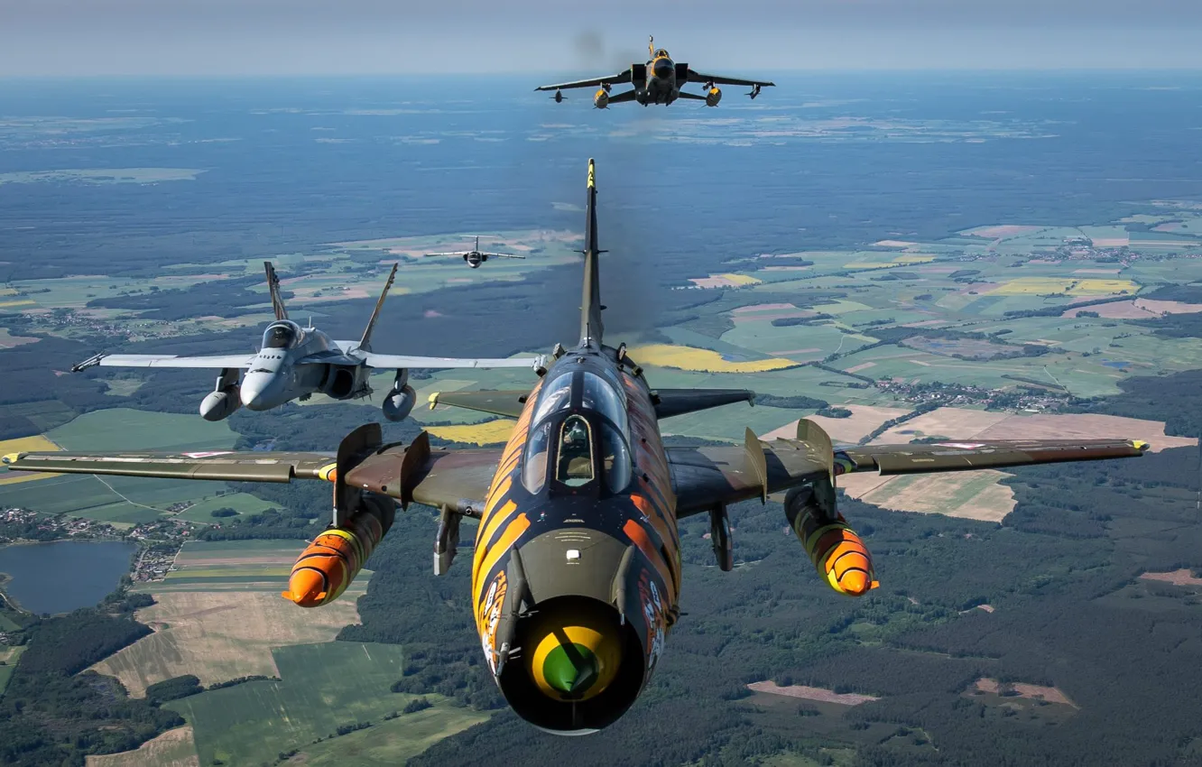 Фото обои F/A-18, Пилот, Panavia Tornado, F/A-18 Hornet, Кокпит, Су-22, Sukhoi Su-22M4, ВВС Польши