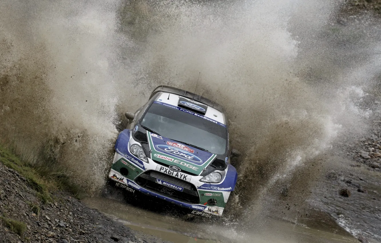 Фото обои Ford, грязь, Лужа, Брызги, WRC, Rally, Fiesta, Передок