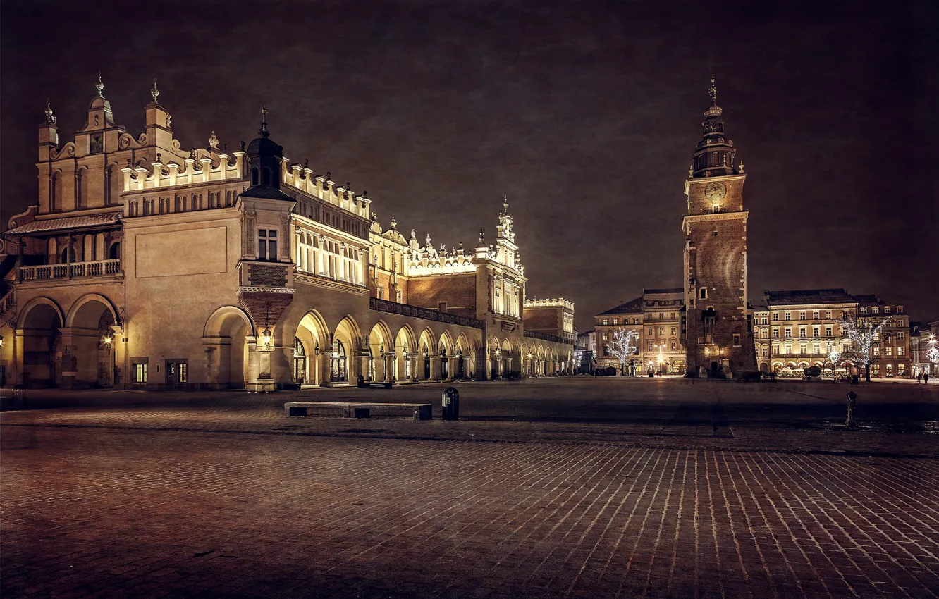 Фото обои ночь, здания, башня, площадь, Польша, архитектура, Краков