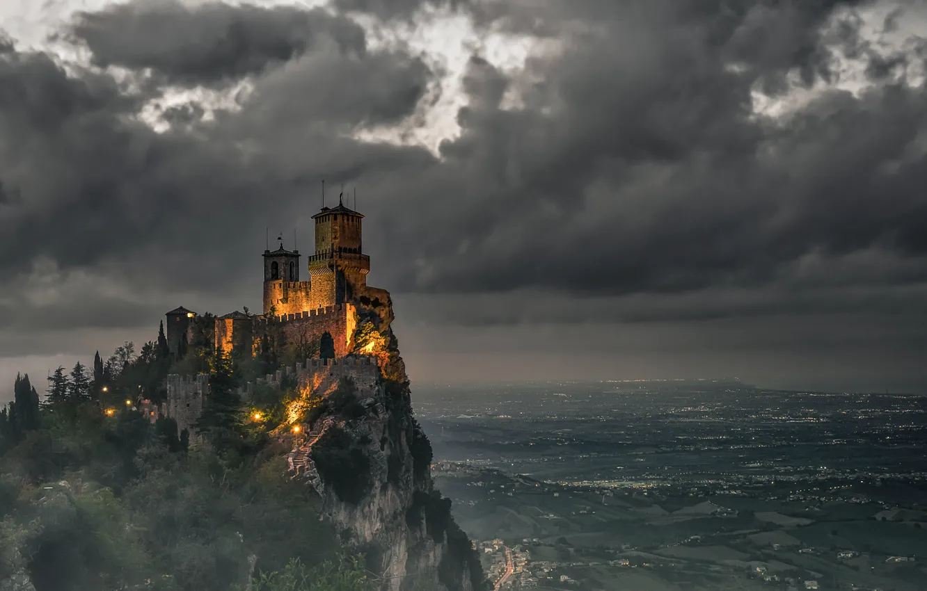 Фото обои Landscape, Night, Castle, San Marino, Fujifilm, Fog, Daniele Rossi, Night photography