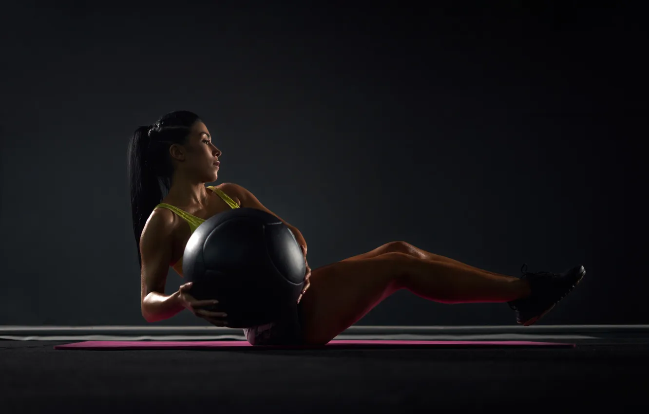 Фото обои Press, ball, darkness, woman