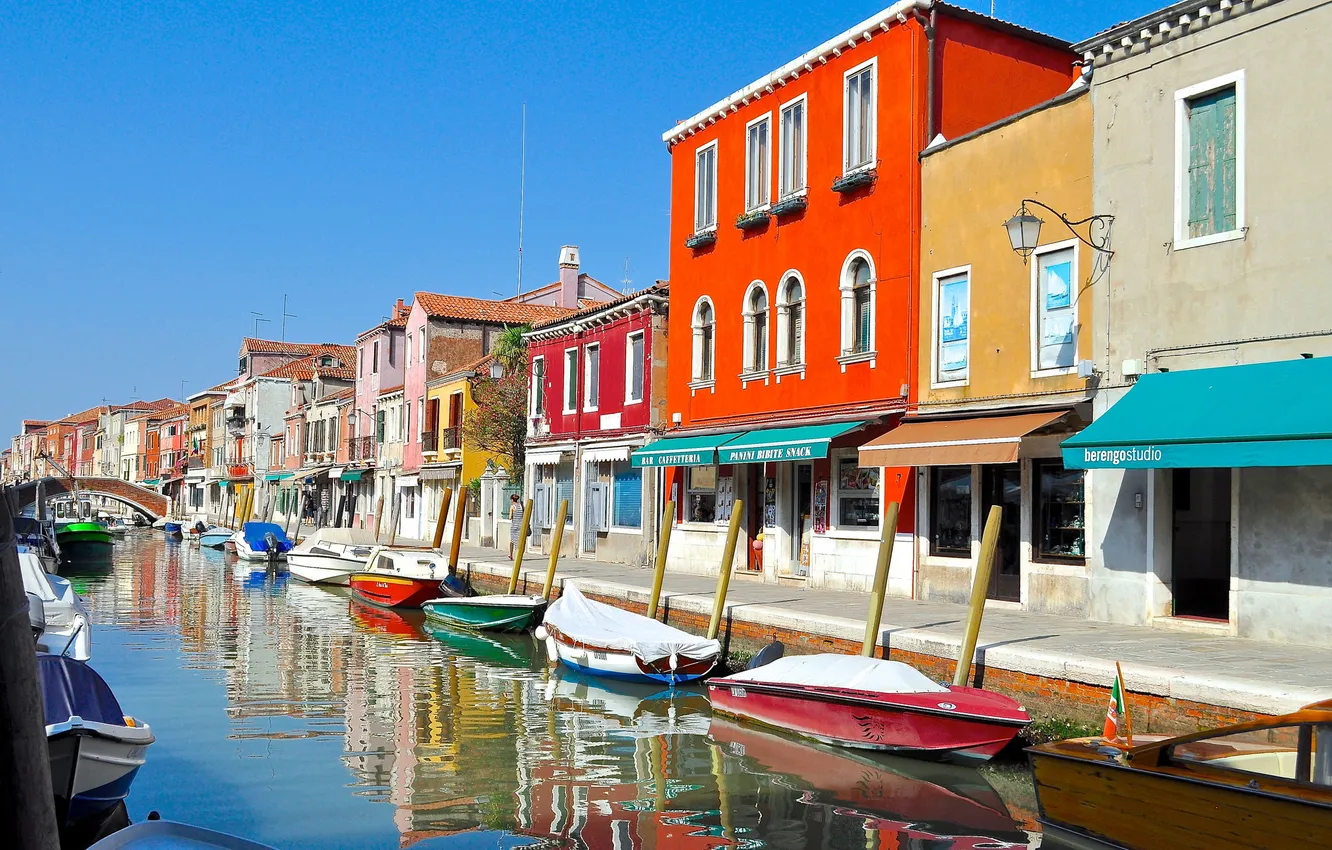 Фото обои небо, мост, краски, дома, лодки, Италия, Венеция, канал