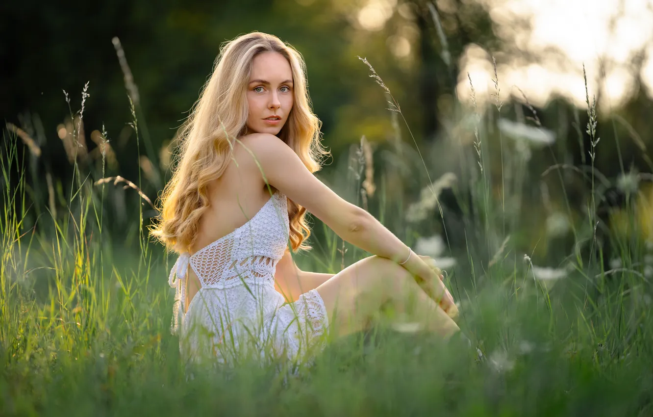 Фото обои взгляд, блондинка, длинные волосы, long hair, eyes, pretty, lips, Robert Chrenka