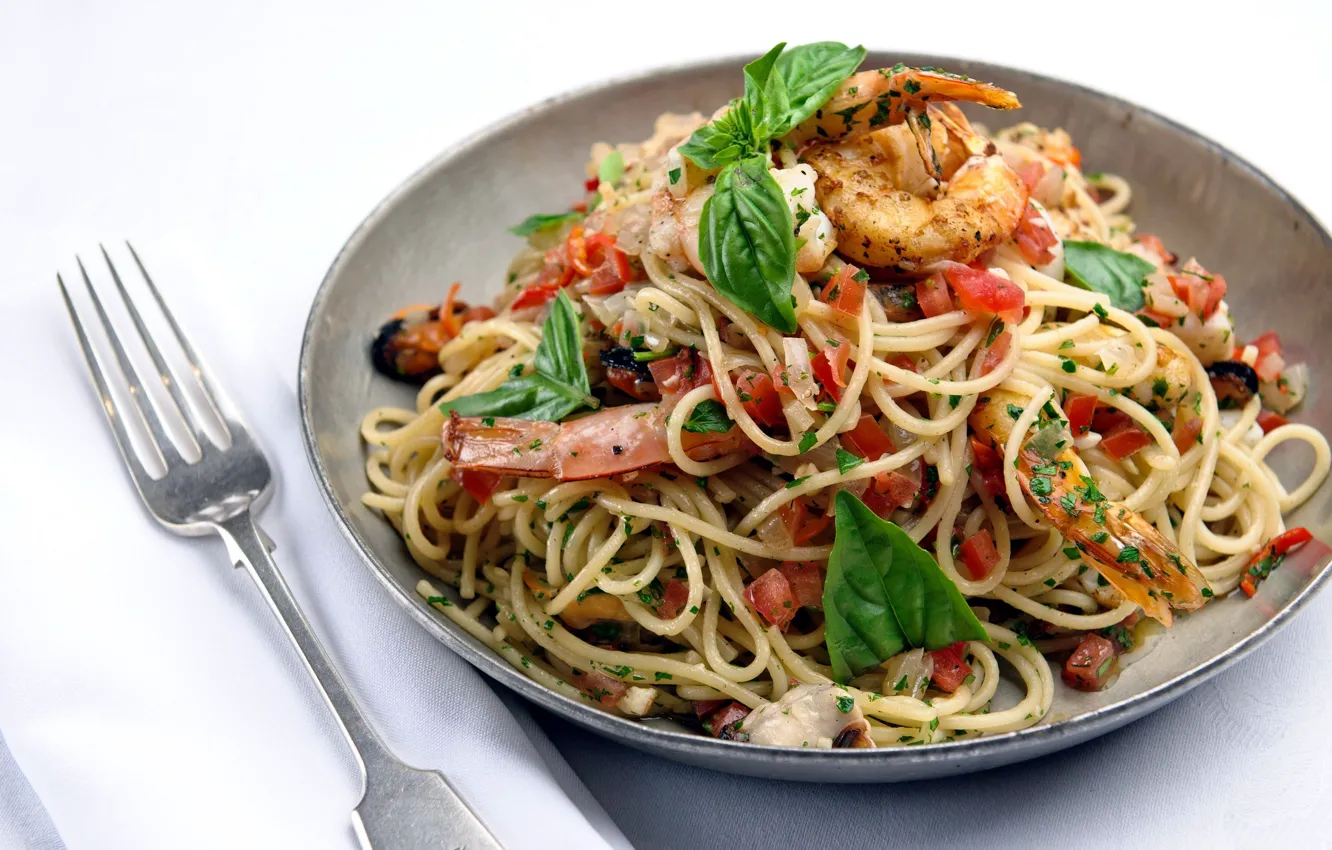 Фото обои спагетти, креветки, паста с морепродуктами