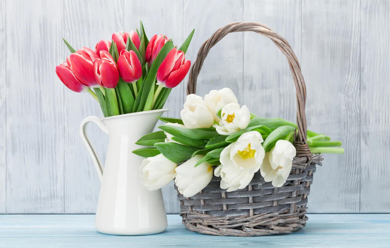 Фото обои цветы, букет, тюльпаны, red, white, wood, flowers, tulips