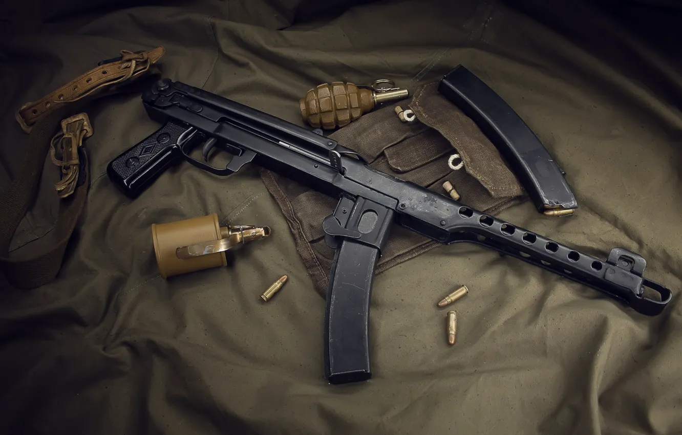 Фото обои оружие, сумка, патроны, weapon, гранаты, обоймы, пистолет пулемет, PPS