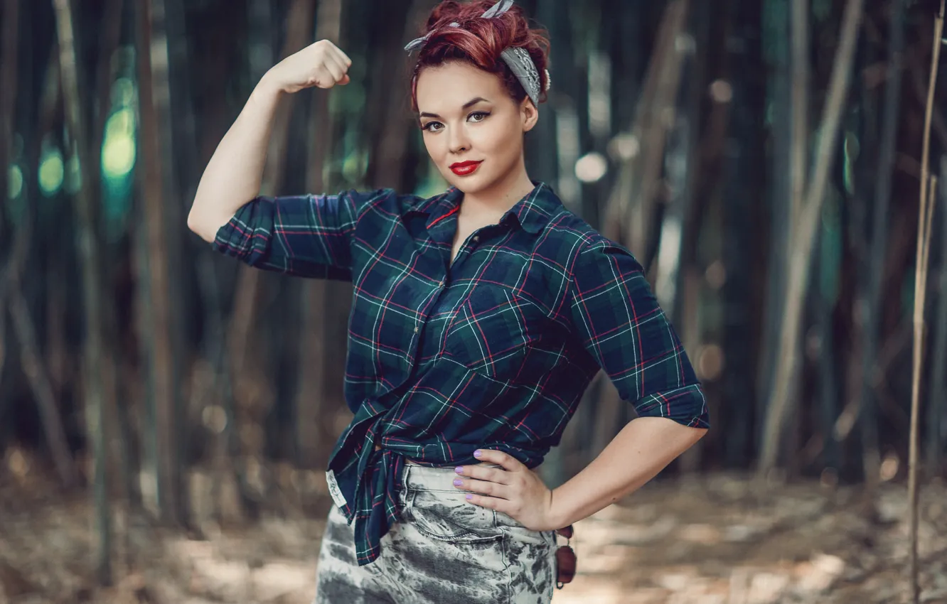 Фото обои взгляд, сила, руки, рубашка