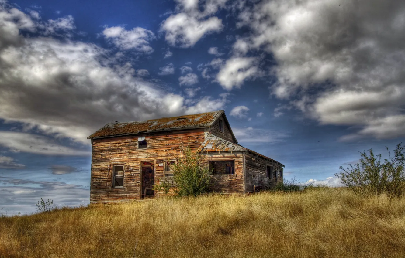 Фото обои поле, небо, пейзаж, дом, HDR
