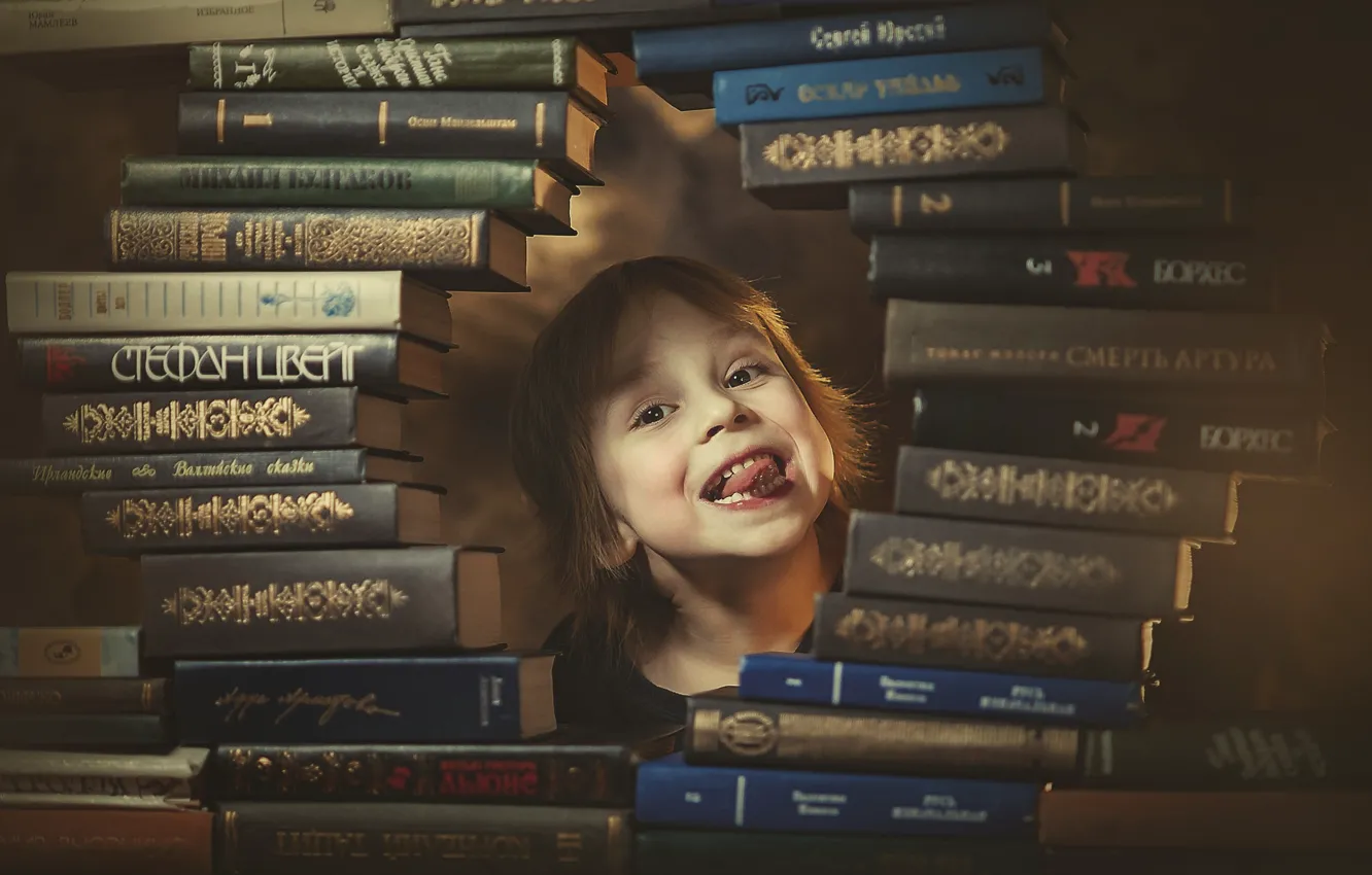 Фото обои книги, мальчик, ребёнок, кривляка, Ксения Лысенкова, дразнилка