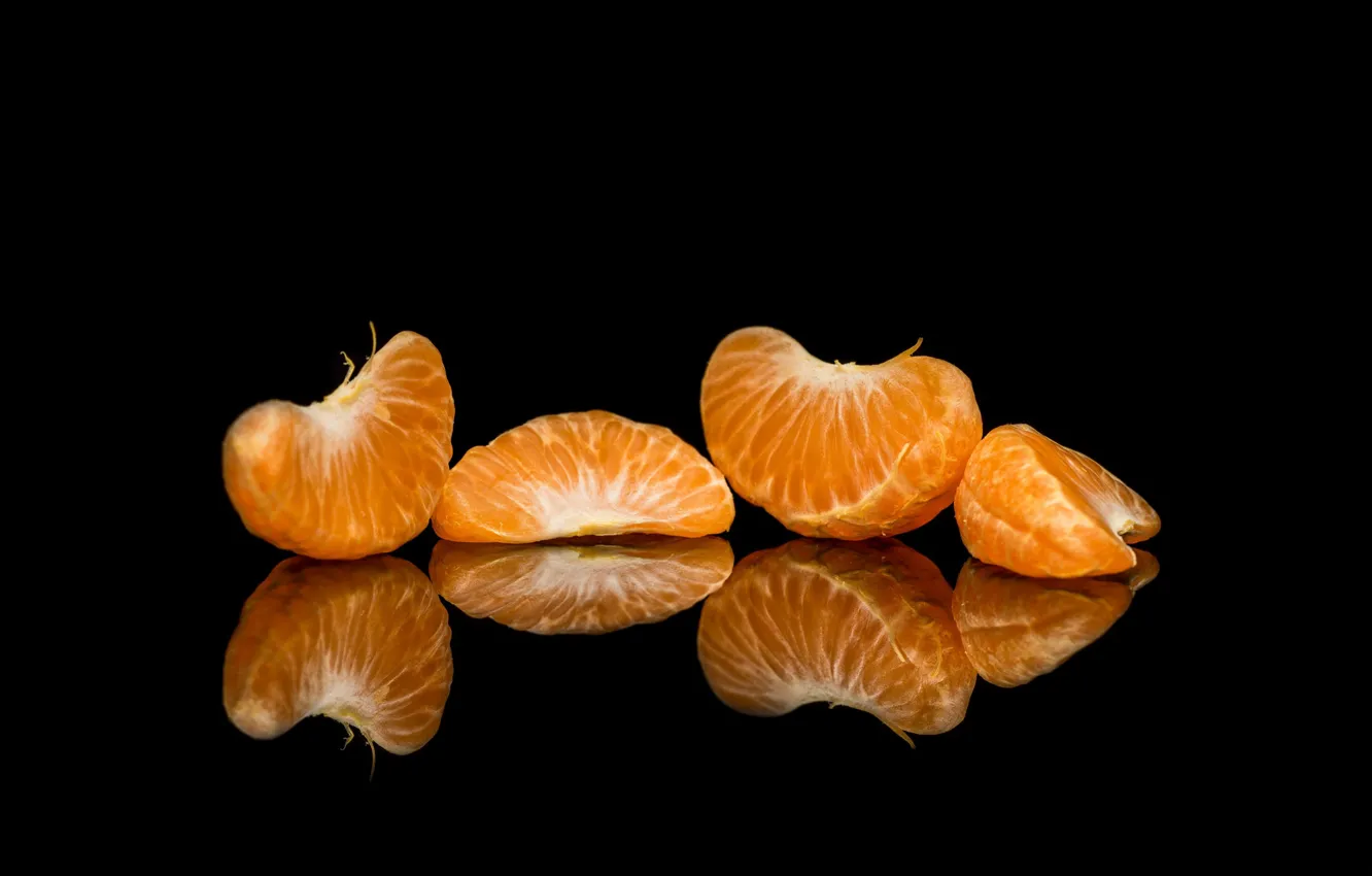Фото обои отражение, дольки, мандарин