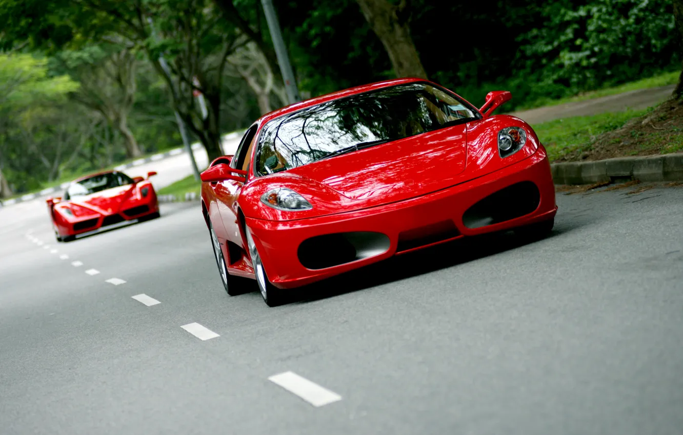 Фото обои машина, машины, обои, скорость, прогулка, ferrari, красная, поездка