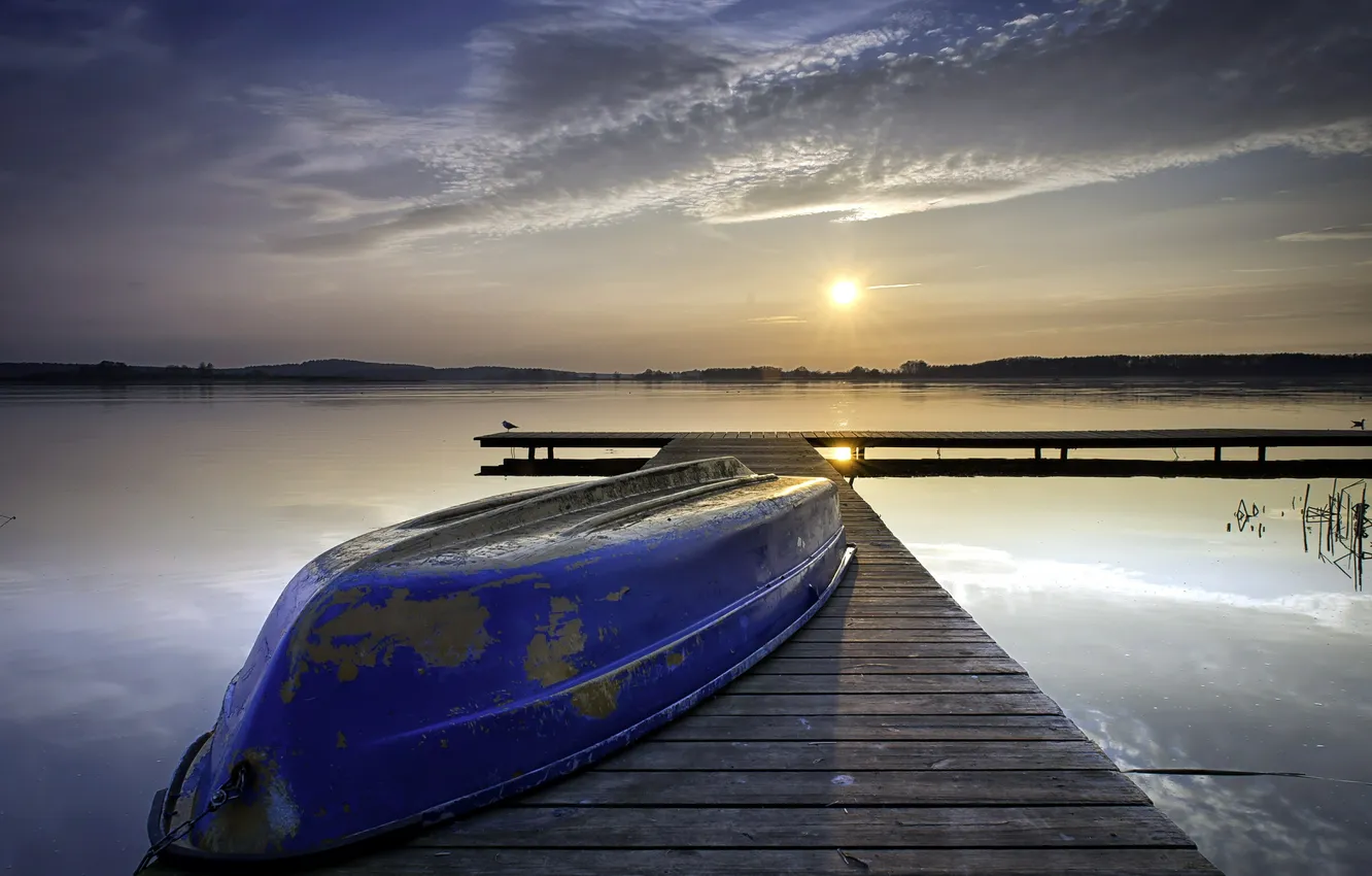Фото обои пейзаж, закат, мост, озеро, лодка