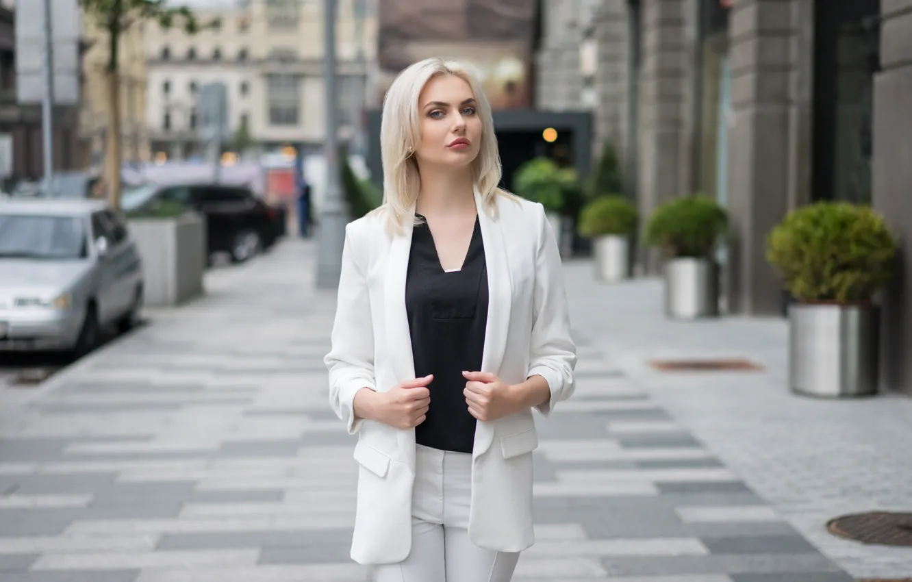 Фото обои город, модель, костюм, Aljona