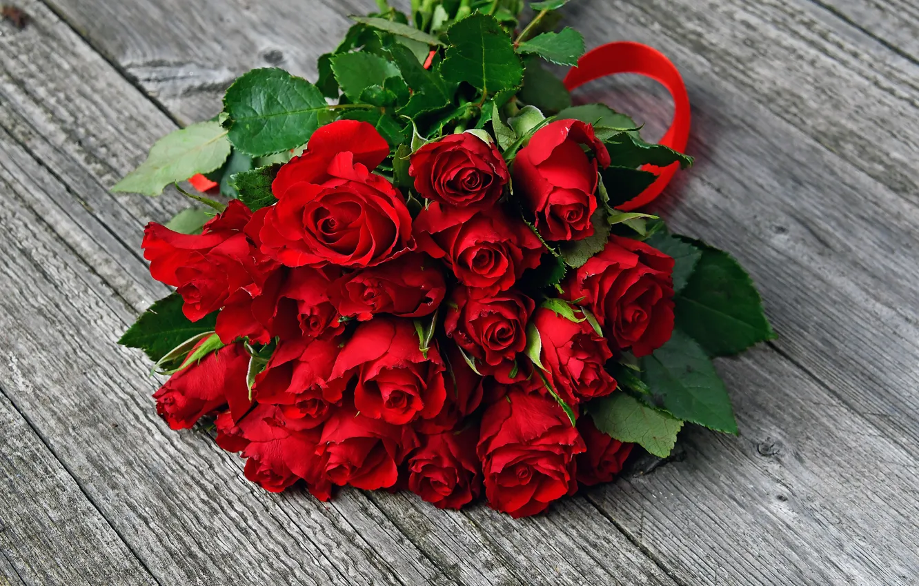 Фото обои розы, букет, лента, красные