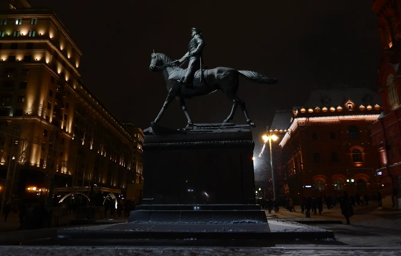 Фото обои снег, ночь, красиво, памятник, Москва, прогулка, Красная площадь
