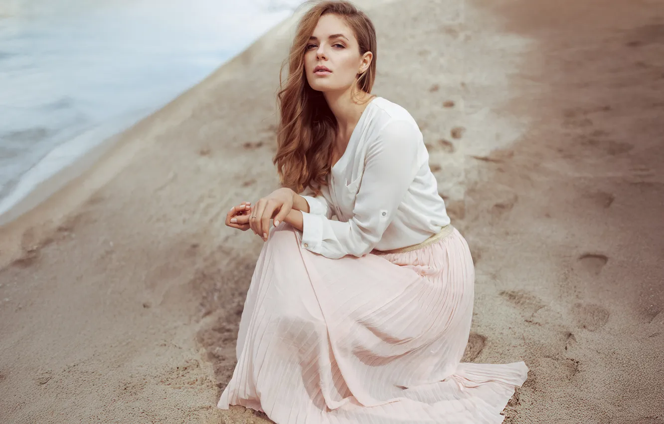 Фото обои girl, dress, young, beautiful, sweet, dunes
