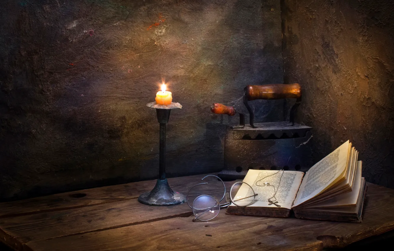 Фото обои свеча, очки, книга, крестик, утюг, Seclusion
