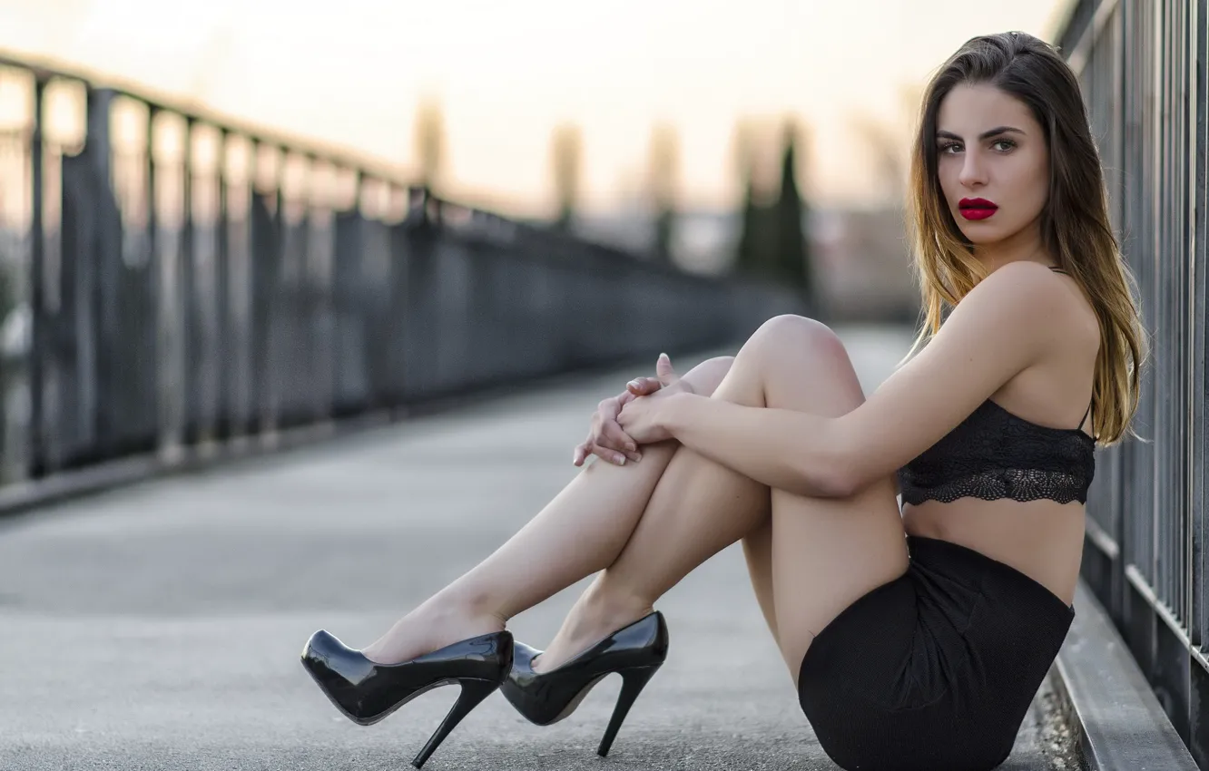 Фото обои девушка, поза, Silvia Gómez