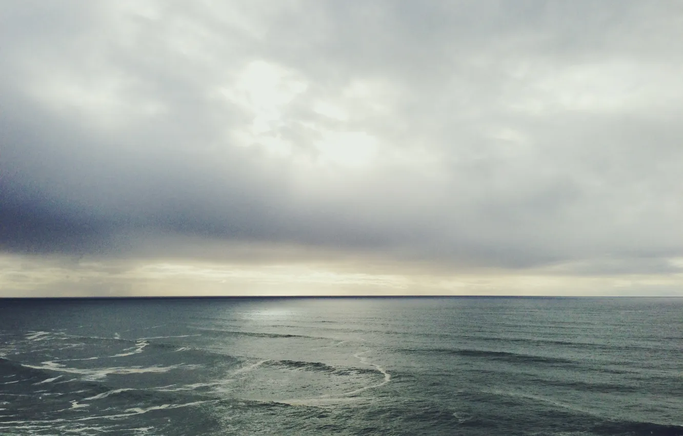 Фото обои waves, sea, clouds, horizon, sunlight, rainy