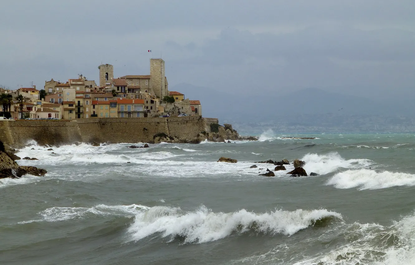 Фото обои море, волны, Франция, башня, дома, Лазурный берег, Антиб