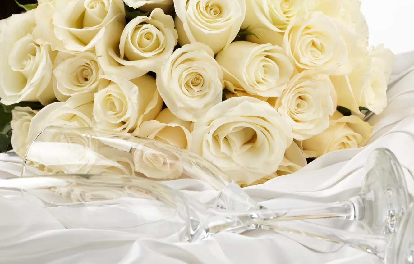 Фото обои букет, бокалы, white, белые розы, flowers, roses