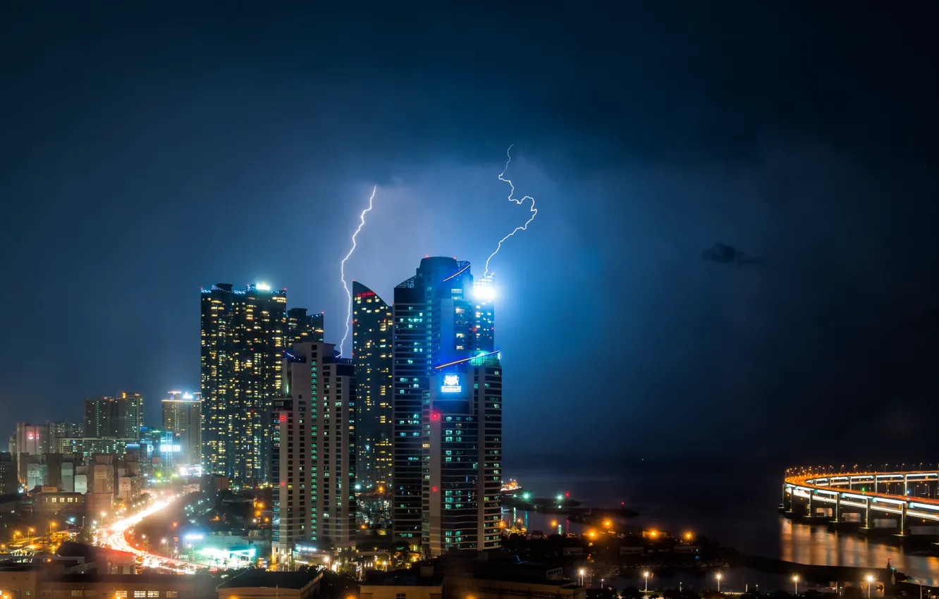Фото обои lightning, buildings, skyscrapers, metropolis