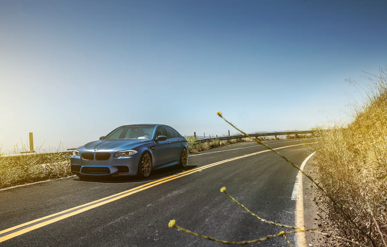 Фото обои F10, Yellow lines, M5, Blue, Road