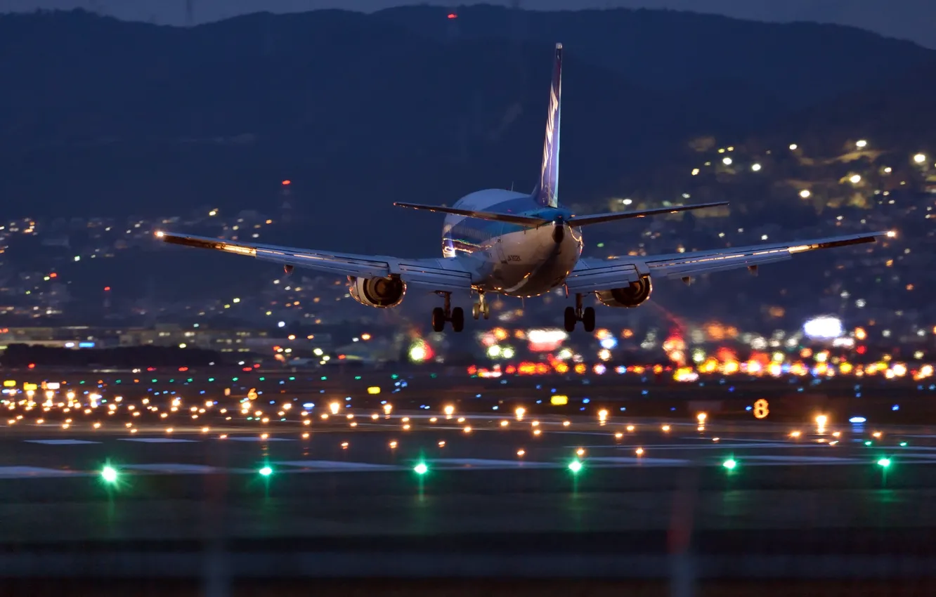 Фото обои ночь, огни, аэропорт, самолёт, Airbus, приземление