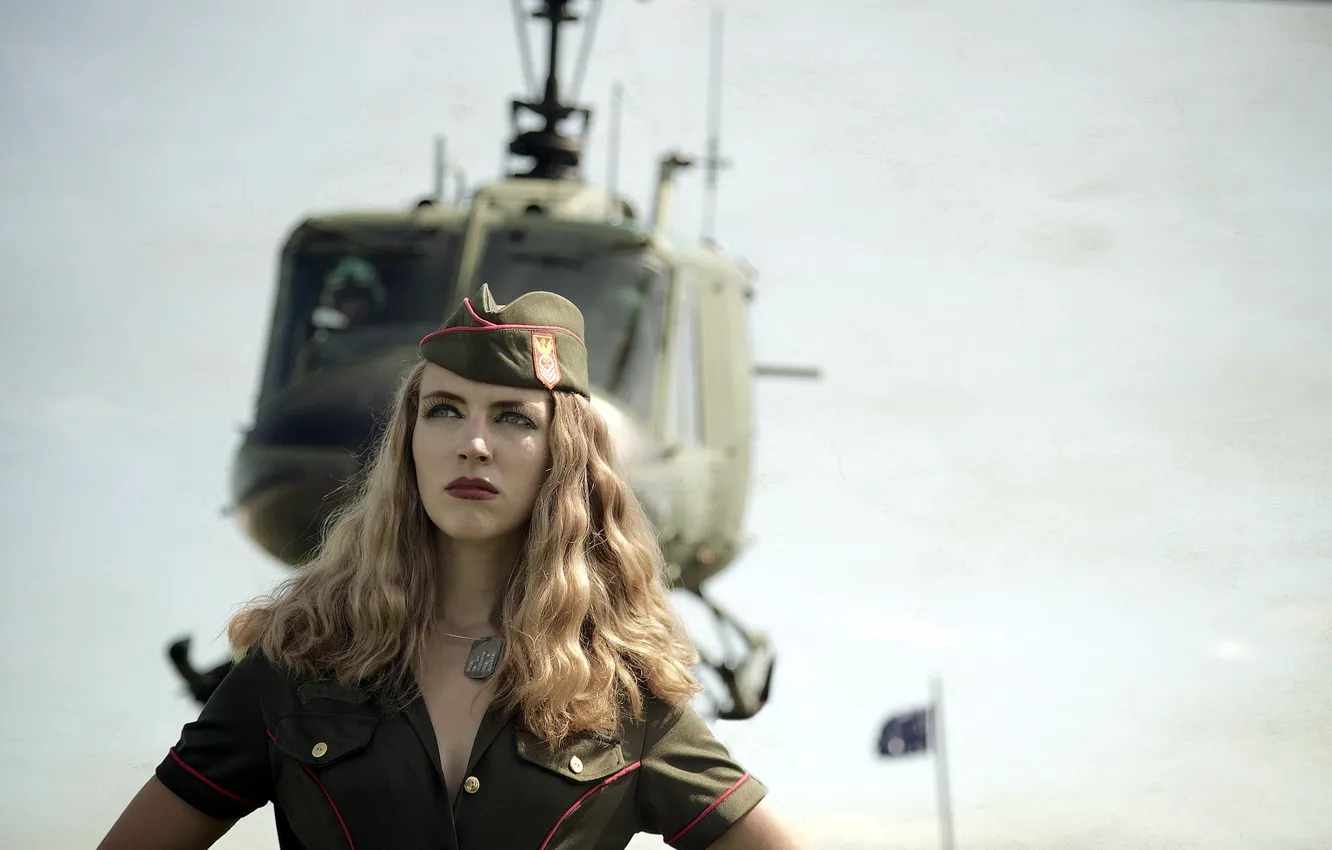 Фото обои девушка, армия, вертолёт