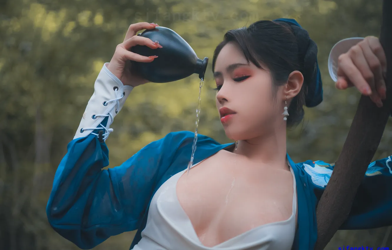 Фото обои cleavage, Asian, model, women, cosplay, brunette, makeup, pouring