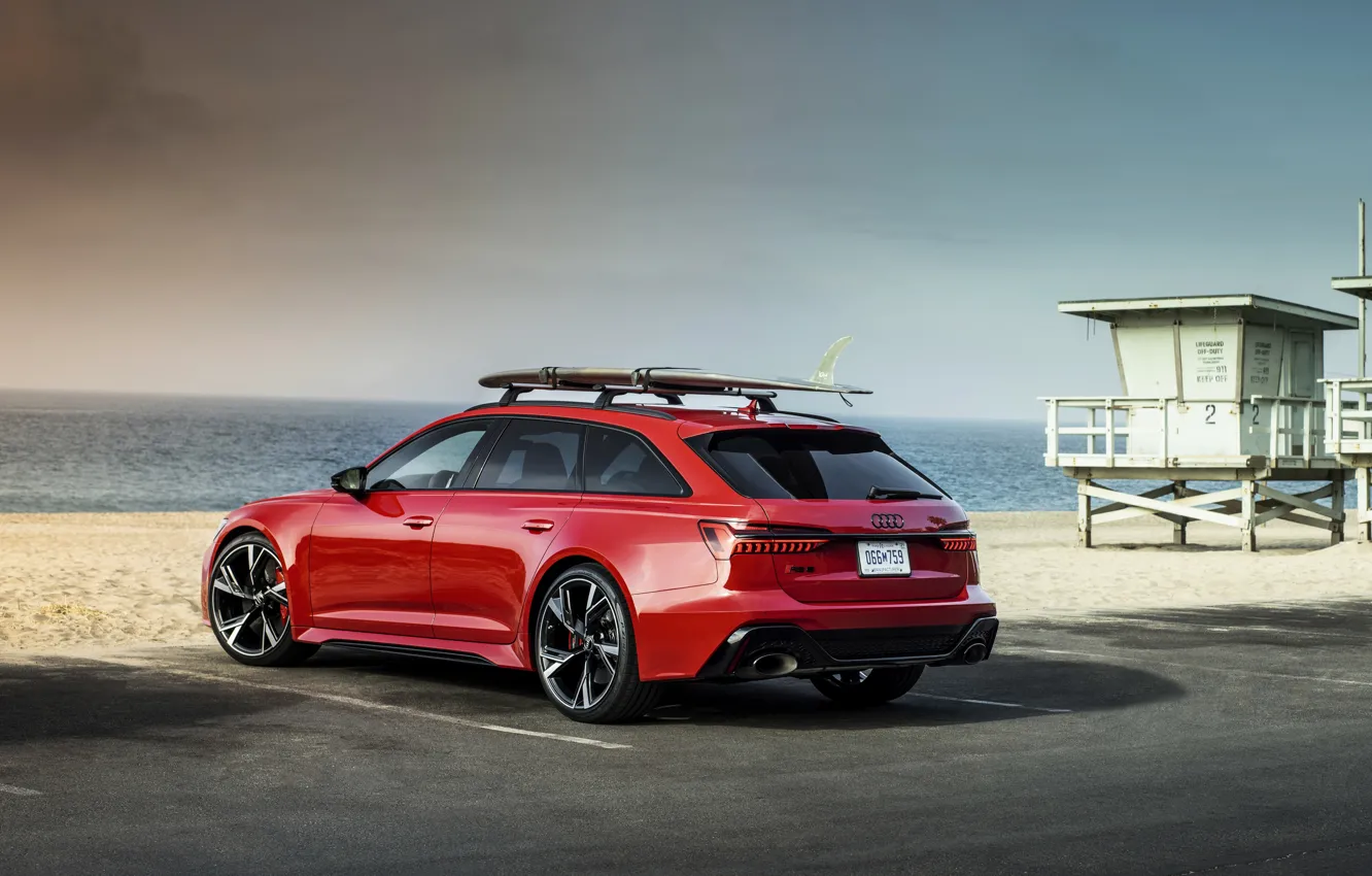 Фото обои песок, пляж, красный, Audi, стоянка, универсал, RS 6, 2020