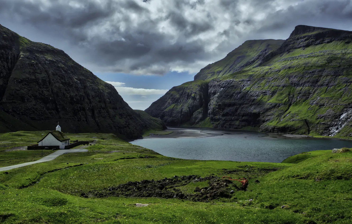 Фото обои небо, облака, горы, лагуна, Faroe Islands, Фарерские острова, Saksun, Saken