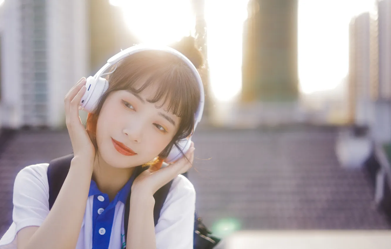Фото обои City, Beautiful, Asian, Model, Headphone, Woman, Cute, Pretty