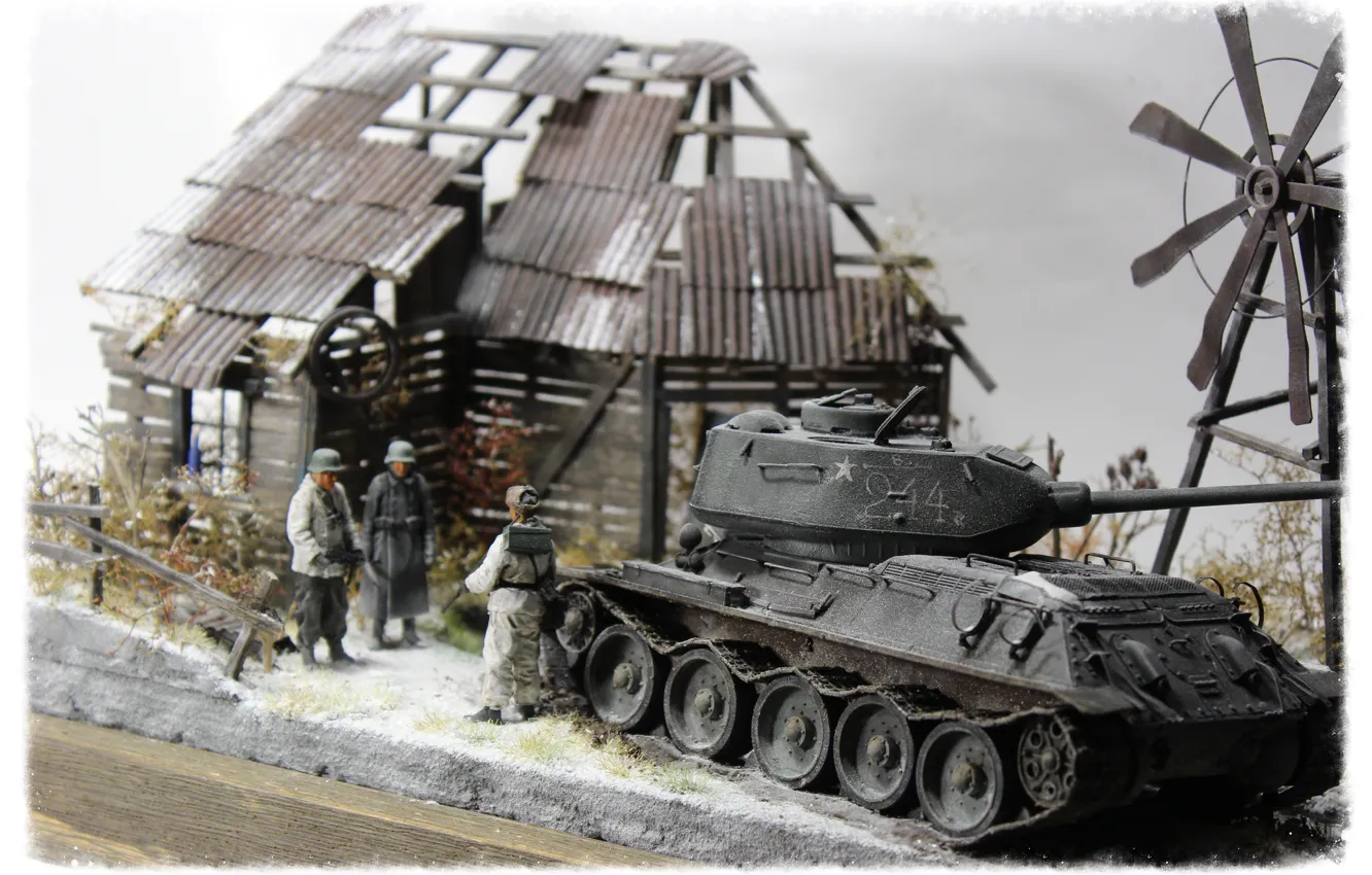 Фото обои игрушка, развалины, солдатики, моделька, T-34/85, East Prussia