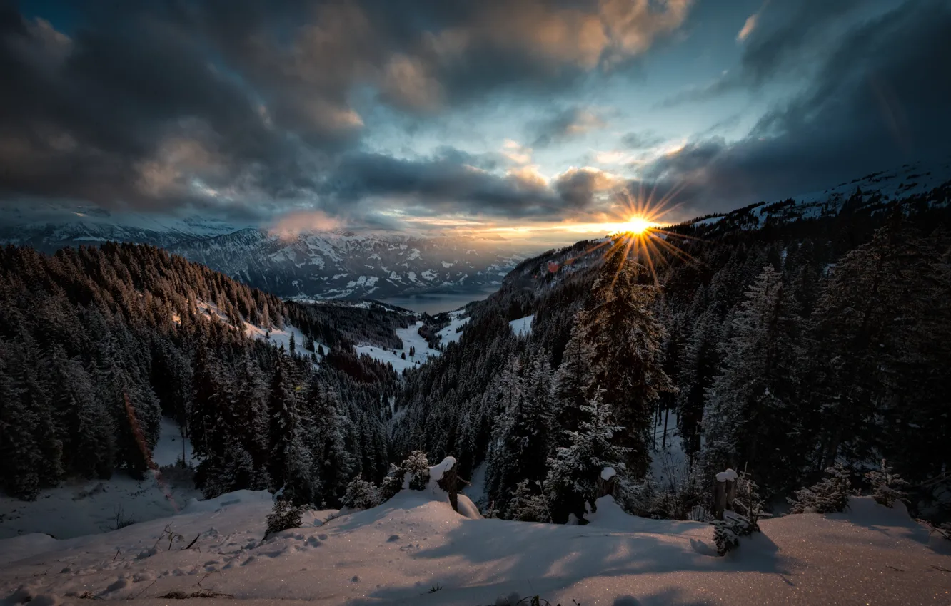 Фото обои зима, солнце, лучи, снег, пейзаж, закат, горы, природа
