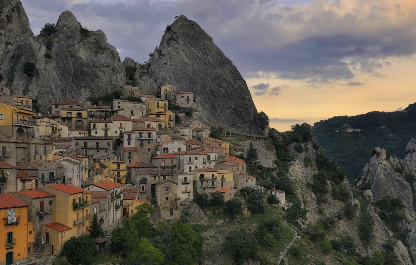 Фото обои горы, дома, Италия, Кастельмедзано