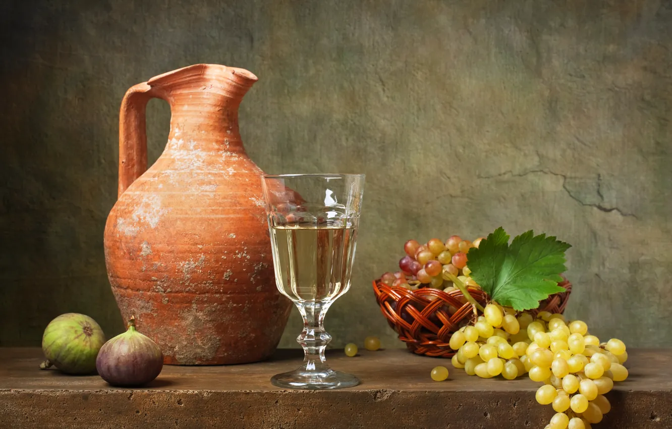 Фото обои бокал, виноград, кувшин, натюрморт, инжир