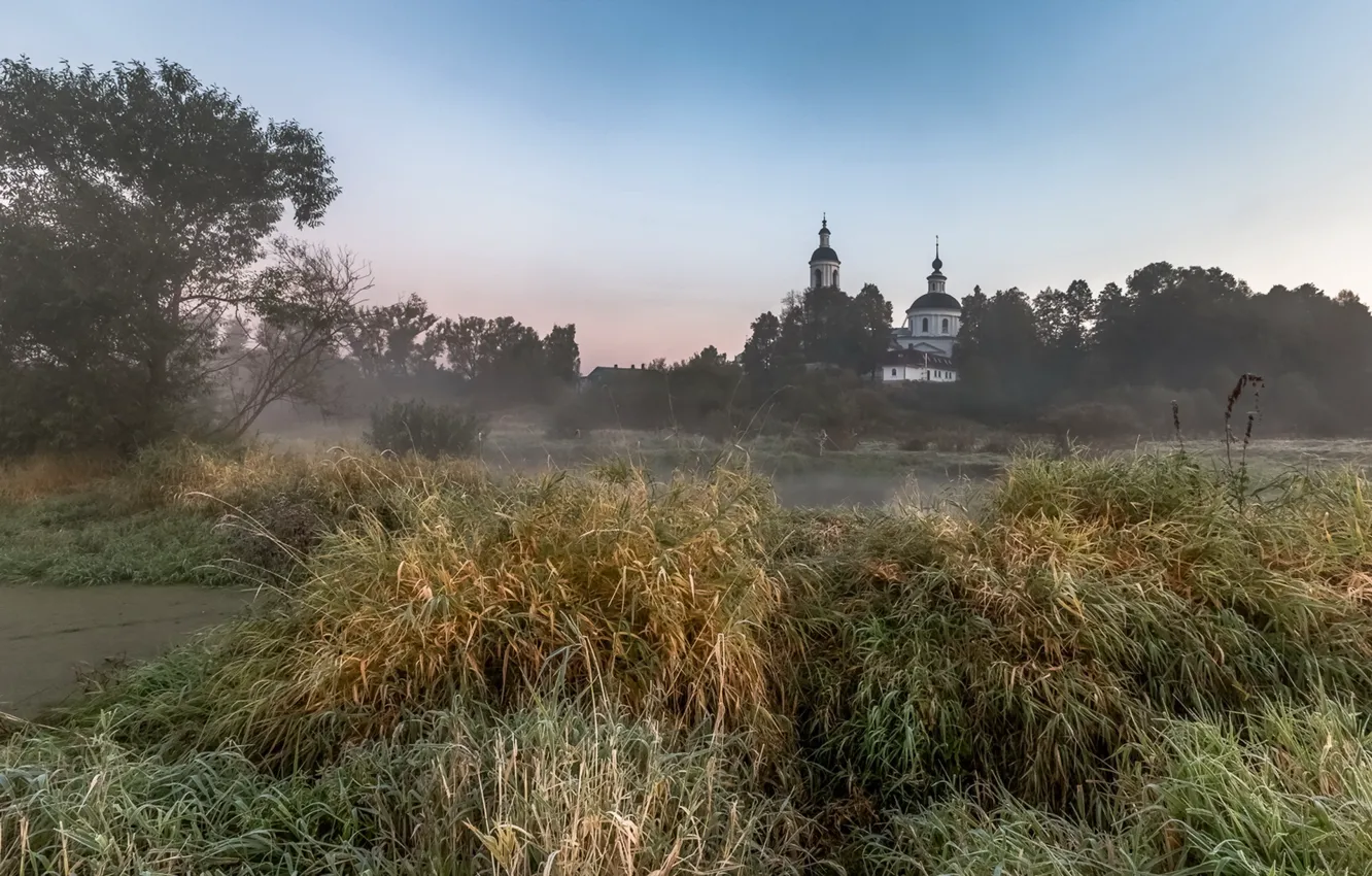 Фото обои поле, пейзаж, туман, храм