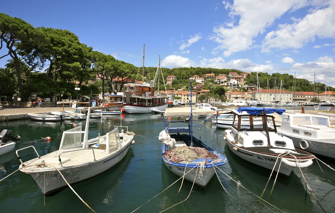 Фото обои море, город, остров, пристань, лодки, Хорватия, Адриатика, Ядран