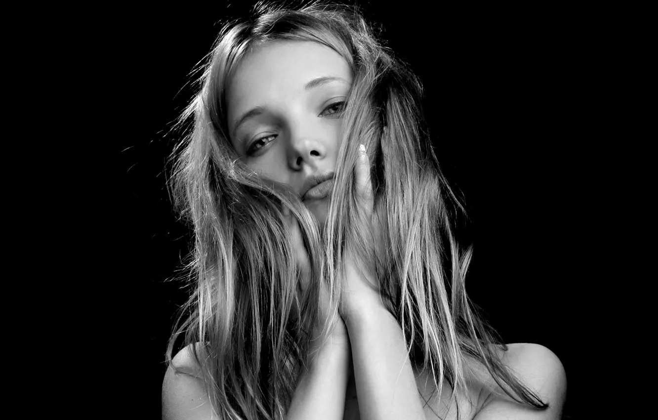 Фото обои black & white, hot girl, studio, model, hair, sexy woman, photoshoot, posing