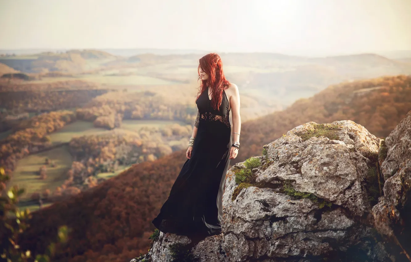 Фото обои пейзаж, скала, камень, высота, рыжеволосая, Lorène