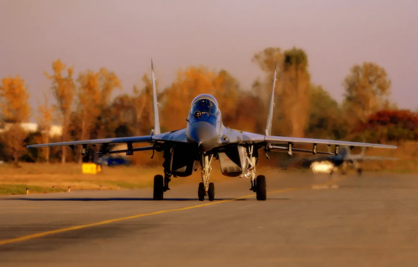 Фото обои Самолет, Истребитель, Многоцелевой, Аэродром, Взлет, Миг-29, Четвёртого, Поколения