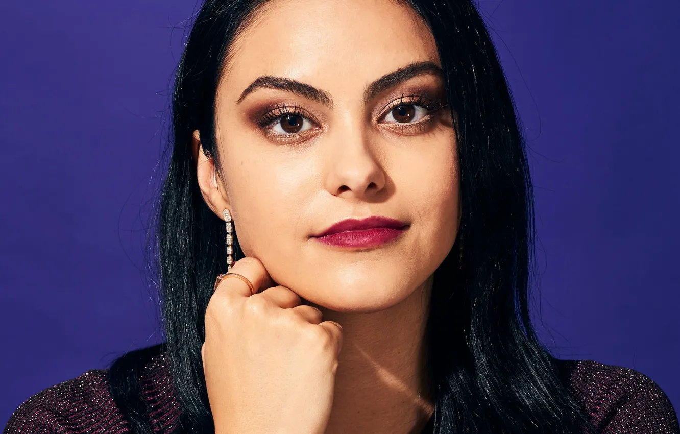 Фото обои взгляд, актриса, Camila Mendes