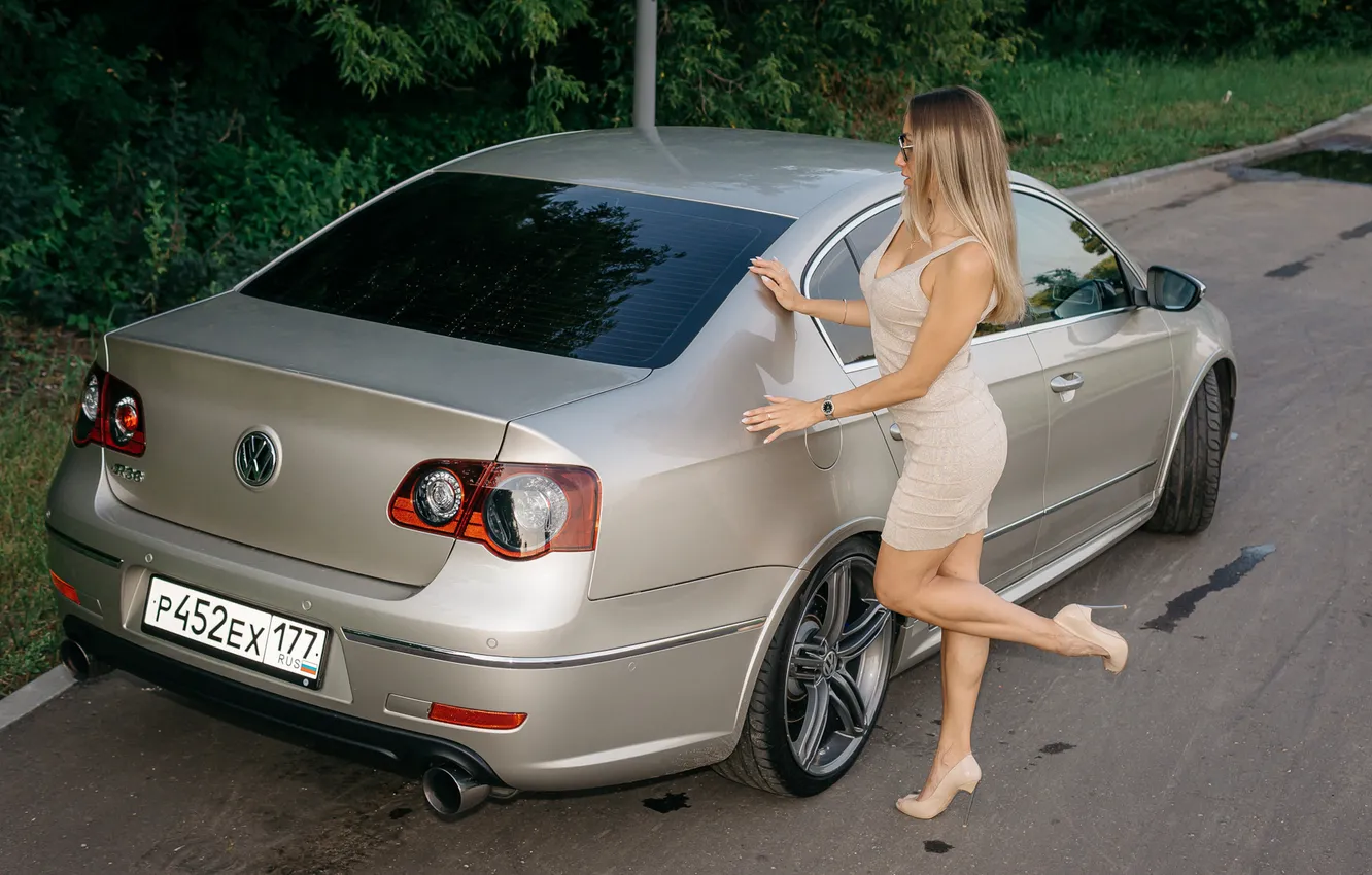Фото обои девушка, милая, модель, Часы, Volkswagen, Очки, блондинка, Обои