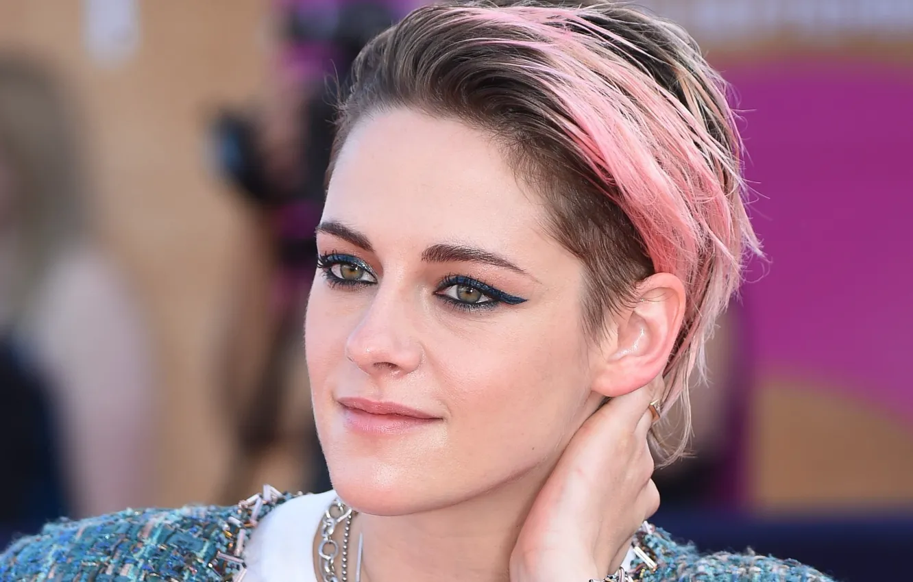 Фото обои взгляд, поза, рука, портрет, макияж, актриса, тату, Kristen Stewart