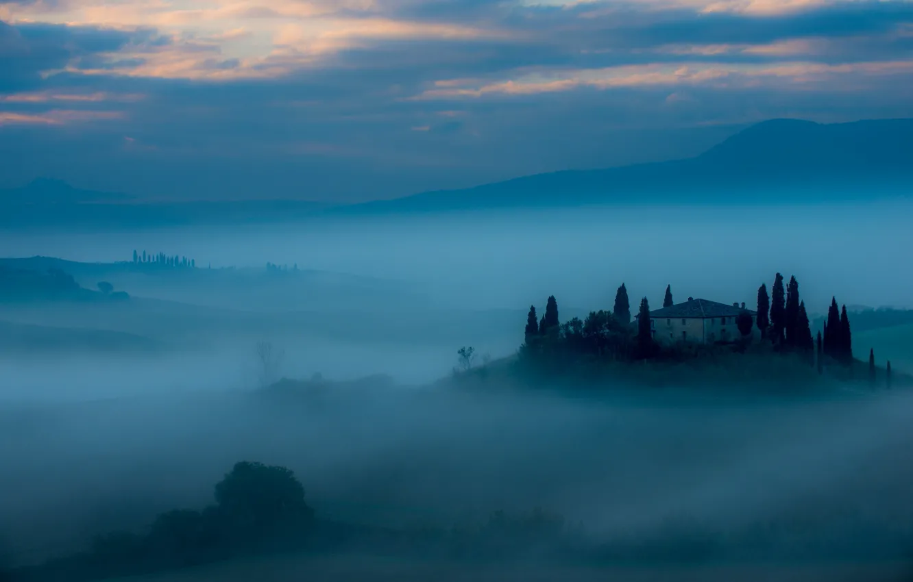 Фото обои пейзаж, туман, дом, Belvedere at dawn