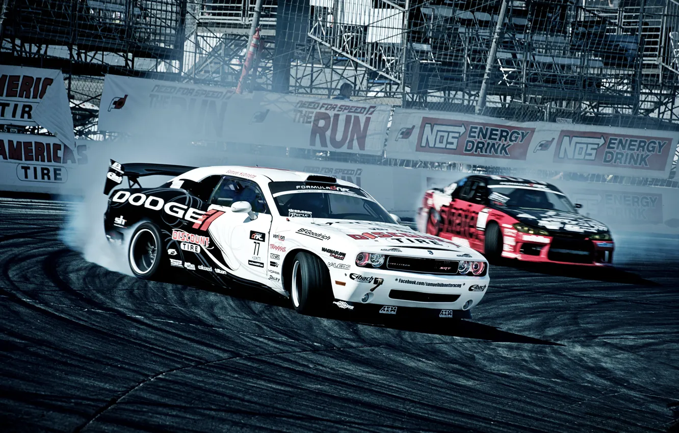Фото обои соревнования, дым, шоу, Dodge, Challenger, дрифт, S15, Nissan