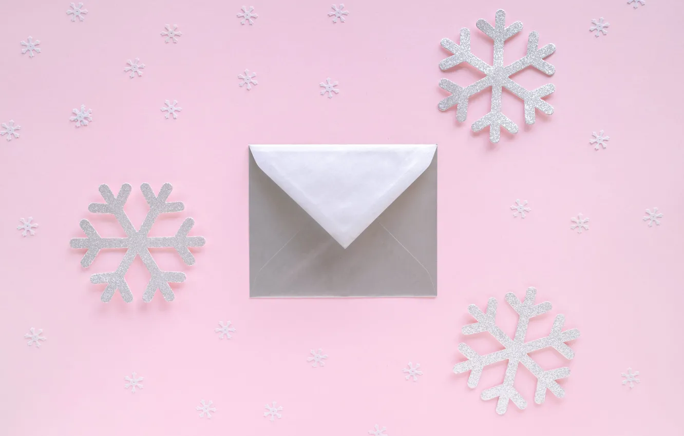 Фото обои зима, снежинки, праздник, Рождество, Новый год, розовый фон, конверт, новогодние украшения